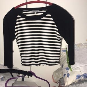 CHARLOTTE RUSSE CROPPED BLACK AND WHITE